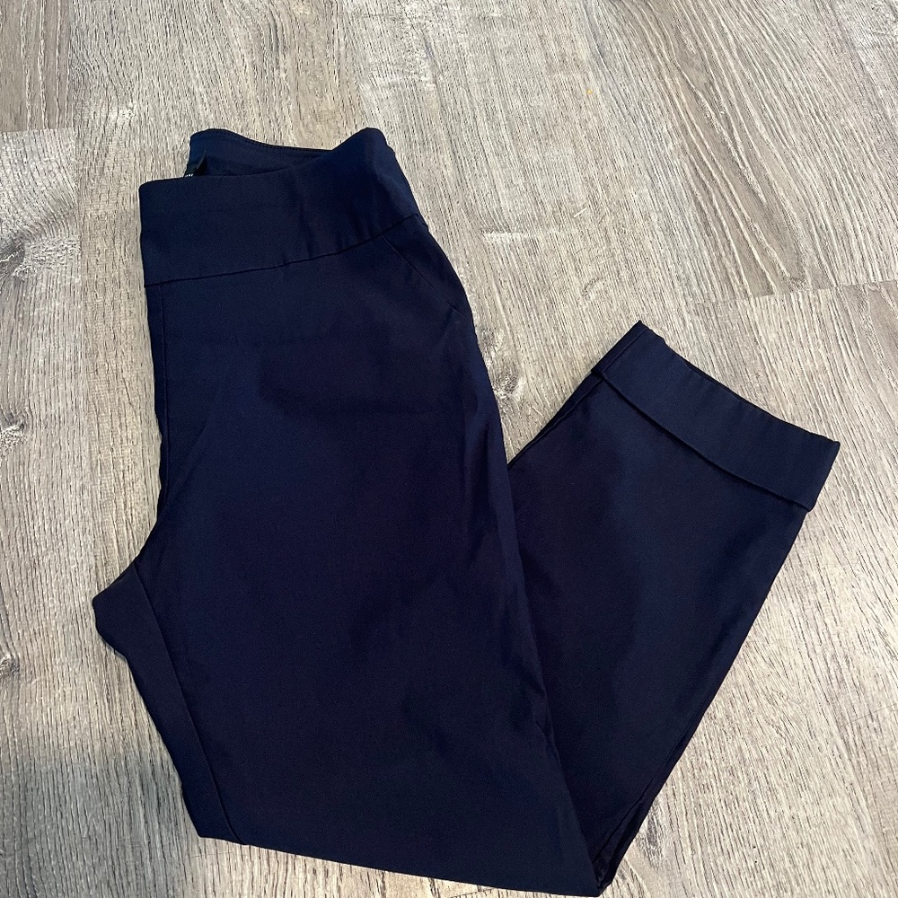 NY & Company capris navy blue size medium